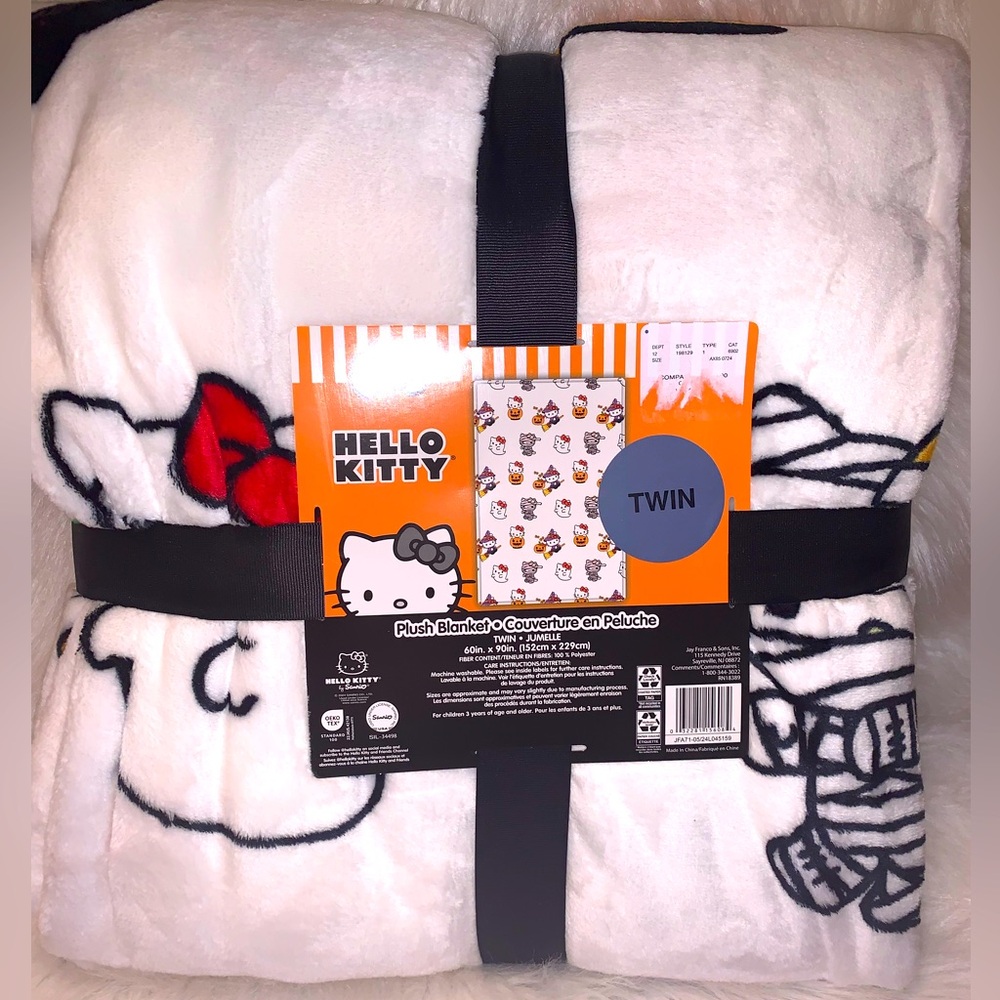 BNWT- Hello Kitty Halloween Blanket Twin 60x90  IN HAND ! FAST SHIPPING !
